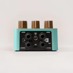 Universal Audio UAFX Del-Verb Ambience Companion